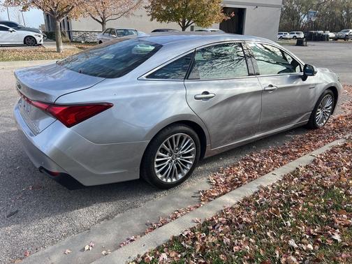 2020 Toyota Avalon Hybrid Limited