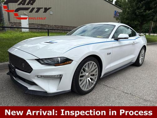 Oxford White 2019 Ford Mustang GT Premium
