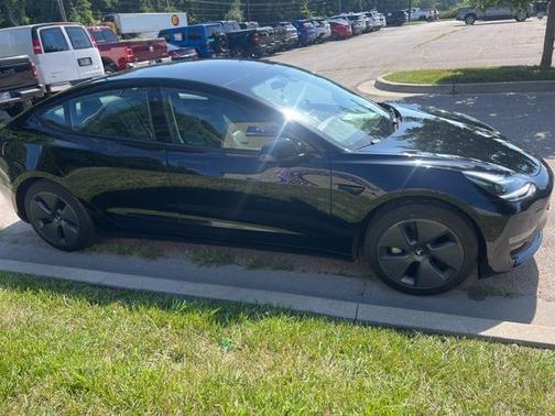 2022 Tesla Model 3 Standard Range