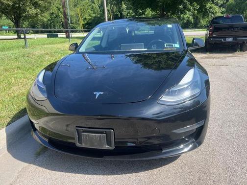 2022 Tesla Model 3 Standard Range