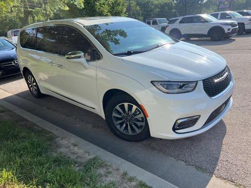 2022 Chrysler Pacifica Hybrid Limited