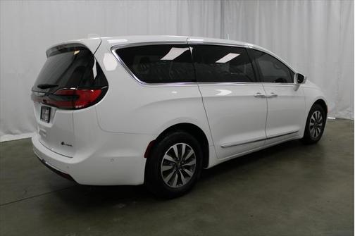 2022 Chrysler Pacifica Hybrid Limited