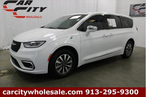2022 Chrysler Pacifica Hybrid Limited
