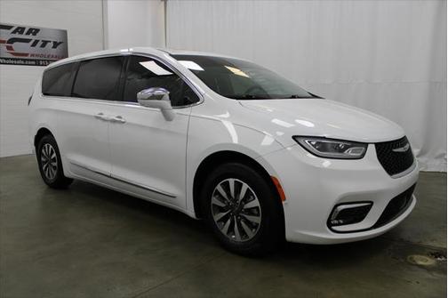 2022 Chrysler Pacifica Hybrid Limited