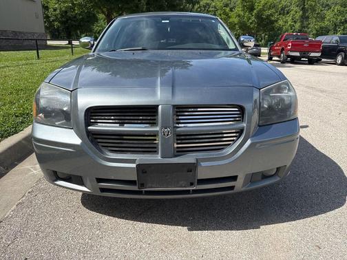 Silver Steel Metallic 2007 Dodge Magnum Base