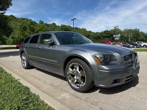 Silver Steel Metallic 2007 Dodge Magnum Base
