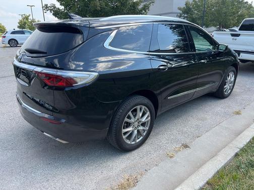 2022 Buick Enclave AWD Essence