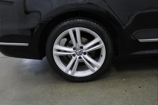 2014 Volkswagen Passat 2.0L TDI DSG SE w/Sunroof