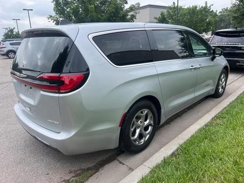 2024 Chrysler Pacifica Limited