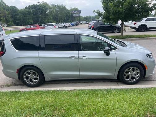 2024 Chrysler Pacifica Limited