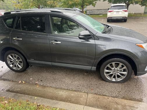 2017 Toyota RAV4 Hybrid Limited