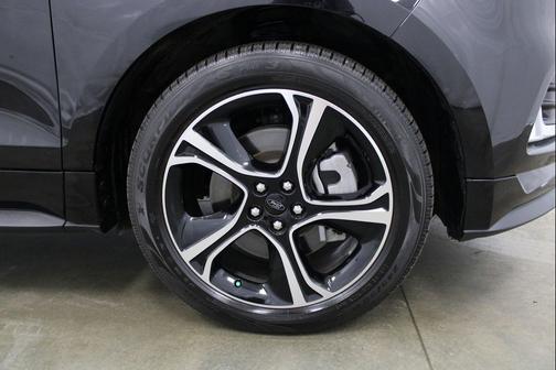 2022 Ford Edge ST