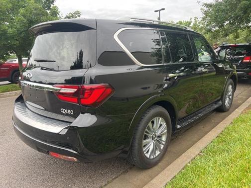 2018 INFINITI QX80 Base