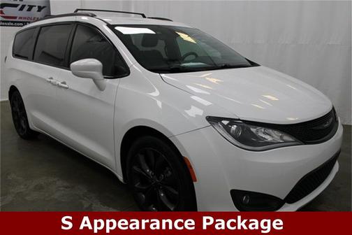 2020 Chrysler Pacifica Touring-L Plus