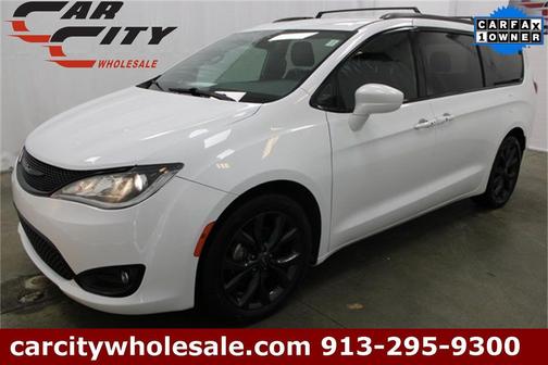 2020 Chrysler Pacifica Touring-L Plus