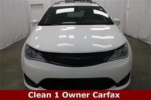 2020 Chrysler Pacifica Touring-L Plus