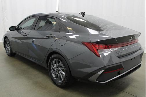 2024 Hyundai ELANTRA HEV Blue