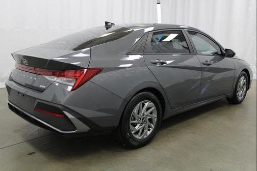 2024 Hyundai ELANTRA HEV Blue