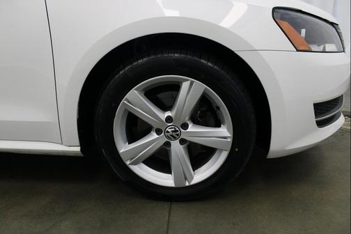 2012 Volkswagen Passat 2.5 SE