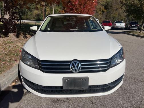 2012 Volkswagen Passat 2.5 SE
