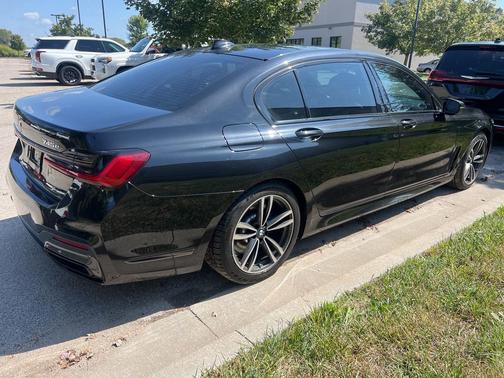 2021 BMW 745e xDrive
