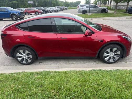2024 Tesla Model Y Long Range Dual Motor All-Wheel Drive