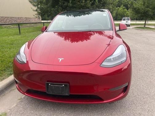 2024 Tesla Model Y Long Range Dual Motor All-Wheel Drive