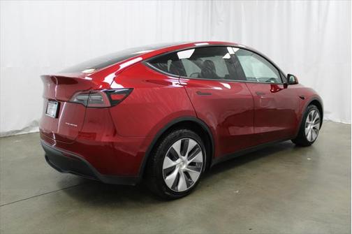 2024 Tesla Model Y Long Range Dual Motor All-Wheel Drive