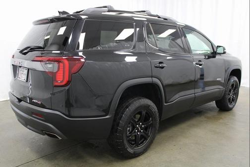 2023 GMC Acadia AWD AT4
