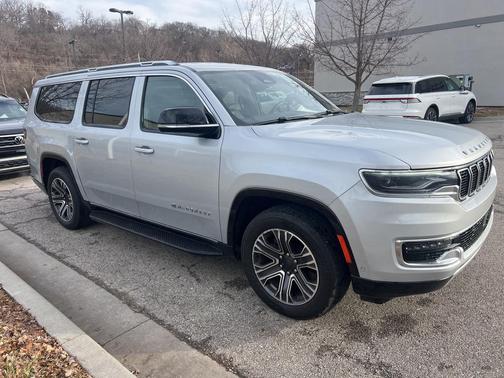 2023 Jeep Wagoneer L Series II 4x4