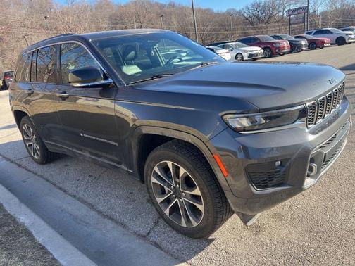 2022 Jeep Grand Cherokee Overland