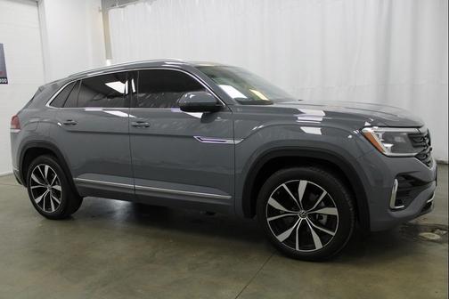 2024 Volkswagen Atlas Cross Sport 2.0T SEL Premium