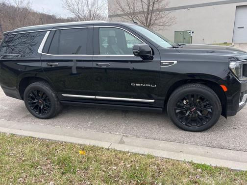 Onyx Black 2023 GMC Yukon Denali