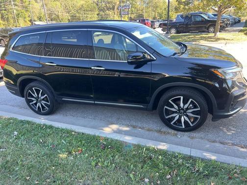 2021 Honda Pilot Touring 8-Passenger