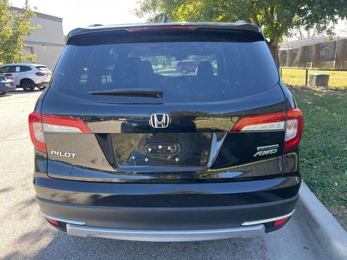 2021 Honda Pilot Touring 8-Passenger