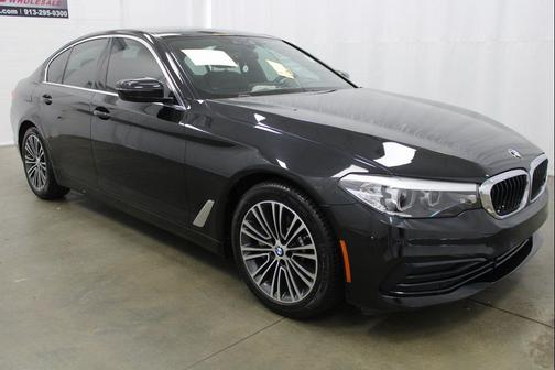 2019 BMW 530 530i