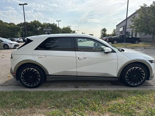 2022 Hyundai IONIQ 5 Limited