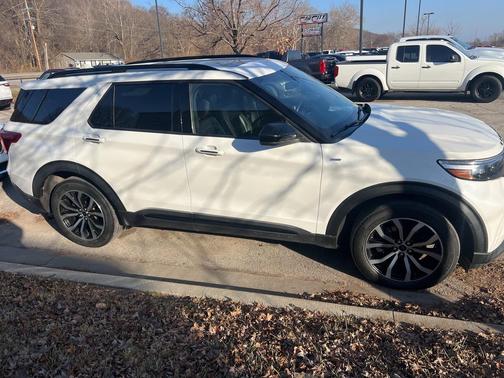 2022 Ford Explorer ST-Line