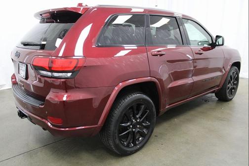 2022 Jeep Grand Cherokee Laredo