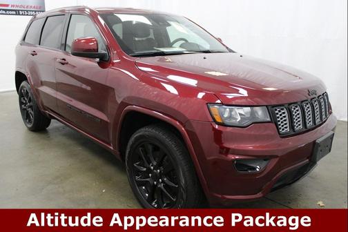 2022 Jeep Grand Cherokee Laredo