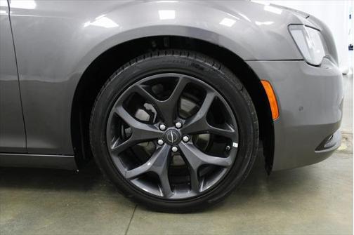 2023 Chrysler 300 S