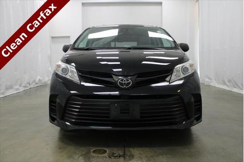 2020 Toyota Sienna SE
