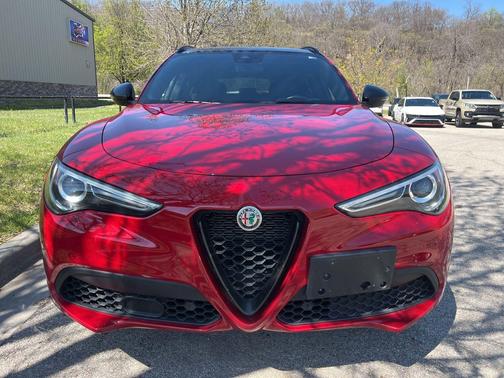 Alfa Rosso 2022 Alfa Romeo Stelvio Ti