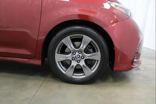 2018 Toyota Sienna SE