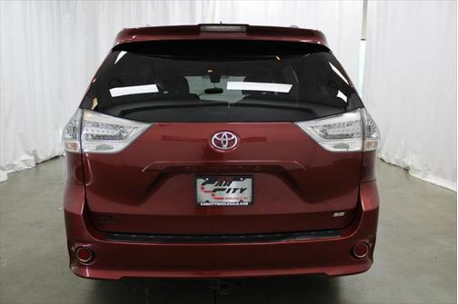 2018 Toyota Sienna SE