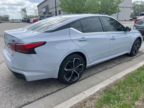 Gray Sky Pearl 2024 Nissan Altima SR Intelligent AWD