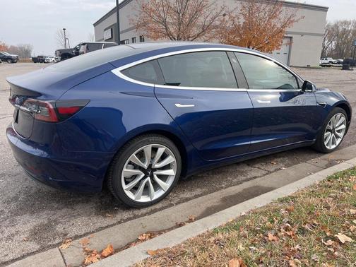 2019 Tesla Model 3 Mid Range
