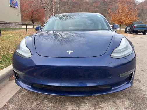 2019 Tesla Model 3 Mid Range