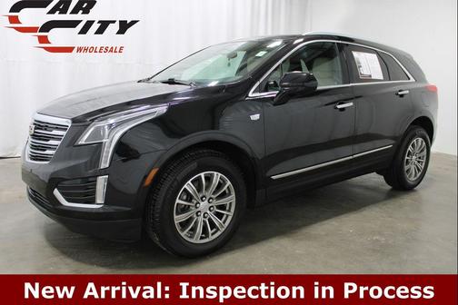 Stellar Black Metallic 2018 Cadillac XT5 Luxury