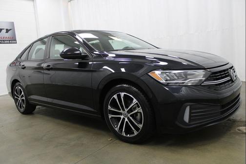 Deep Black 2024 Volkswagen Jetta 1.5T Sport